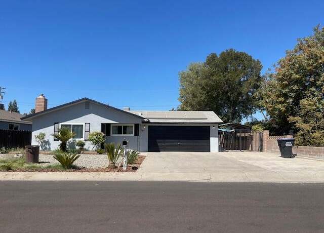 Property at 1716 W Sunnyside Ave, Visalia, CA 93277, 3 beds, 2 baths