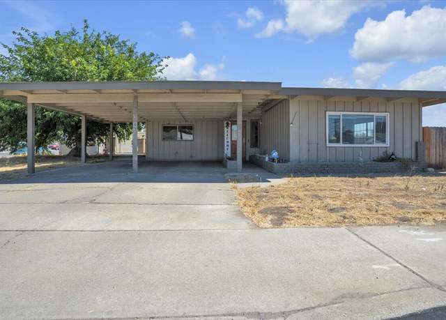 Property at 212 S Lovers Ln, Visalia, CA 93292, 3 beds, 2 baths