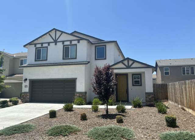 Property at 2227 S Crumal St, Visalia, CA 93292, 3 beds, 2.5 baths