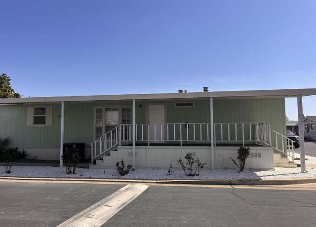 Property at 100 S Westwood St #92, Porterville, CA 93257, 3 beds, 2 baths