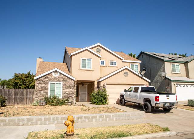 Property at 795 N Milner St, Tulare, CA 93274, 4 beds, 0.5 baths
