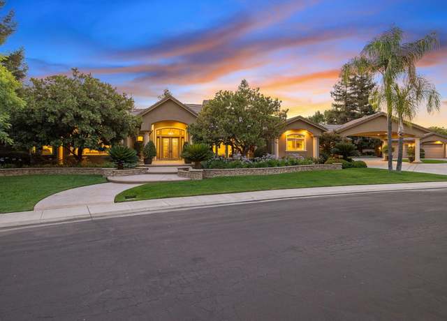 Property at 1971 Cabernet Dr, Tulare, CA 93274, 4 beds, 4.5 baths