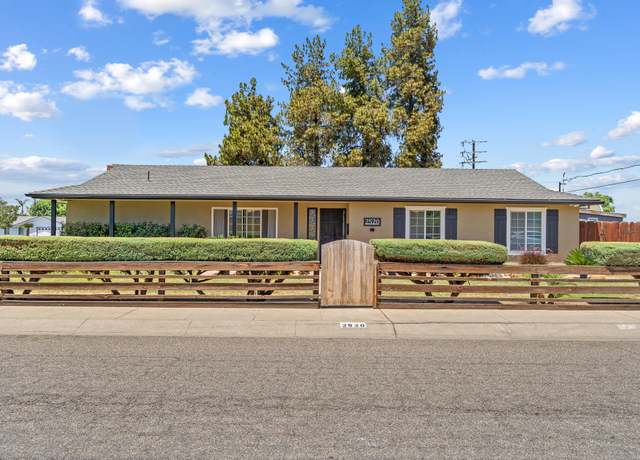 Property at 2520 W Monte Vista Ave, Visalia, CA 93277, 3 beds, 2 baths
