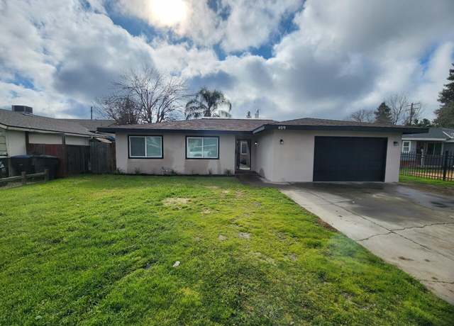 Property at 409 W Walnut Ave, Visalia, CA 93277, 3 beds, 2 baths