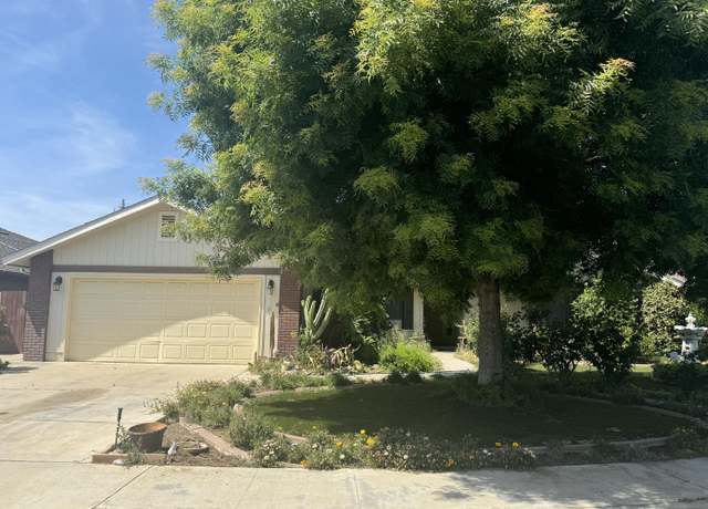 Property at 3928 W Dorothea Ct, Visalia, CA 93277, 3 beds, 3 baths