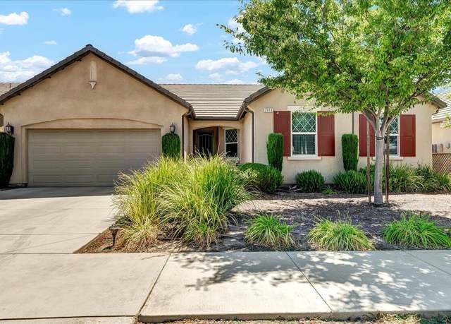 Property at 2016 N Stokes Ct, Visalia, CA 93291, 3 beds, 2 baths