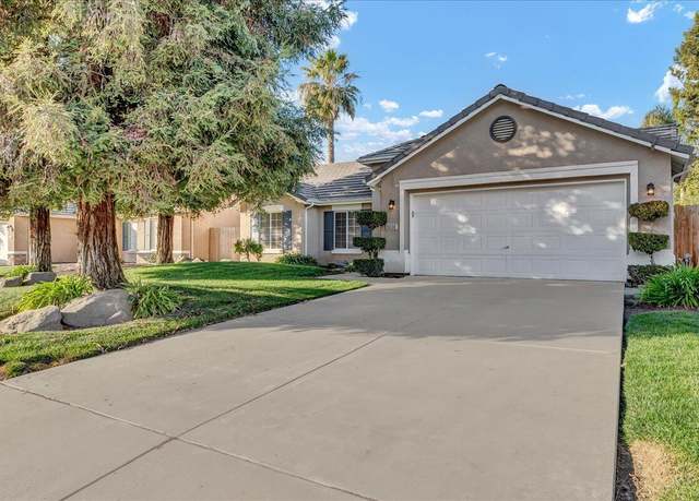 Property at 5530 W La Vida Ct, Visalia, CA 93277, 3 beds, 2 baths