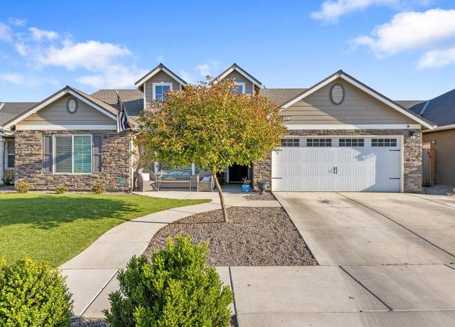 Property at 3849 W Vine Ave, Visalia, CA 93291, 4 beds, 2 baths