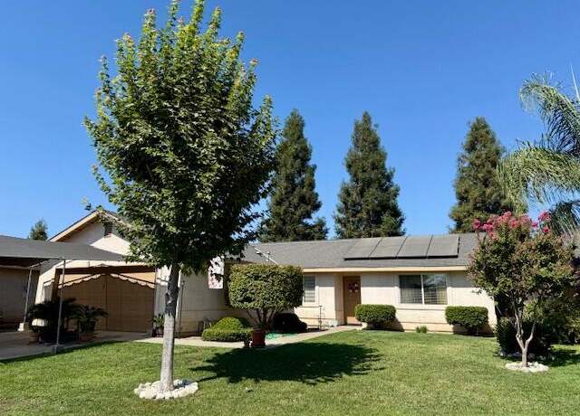 Property at 2341 N Jacob Ct, Visalia, CA 93291, 3 beds, 2 baths