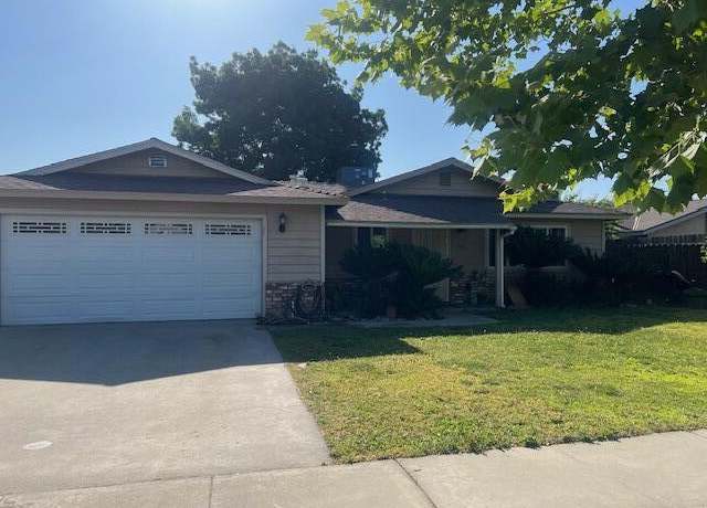 Property at 860 S Kazarian St, Tulare, CA 93274, 3 beds, 2 baths