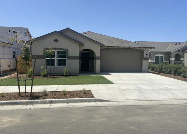 Property at 1061 S Mesa Oak St, Porterville, CA 93257, 3 beds, 2 baths