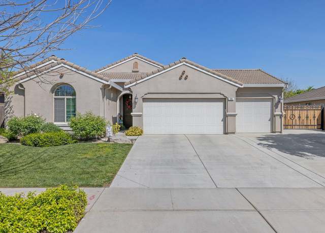 Property at 546 Ocean St, Tulare, CA 93274, 3 beds, 2 baths