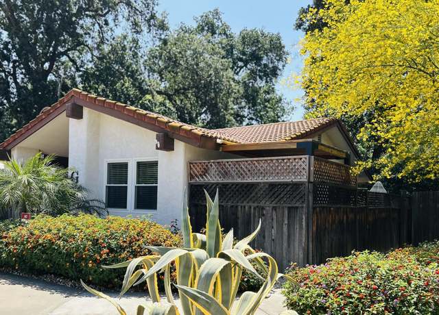 Property at 3929 W Hillsdale Ct, Visalia, CA 93291, 2 beds, 2 baths