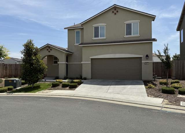 Property at 2208 S Crumal St, Visalia, CA 93292, 3 beds, 2.5 baths