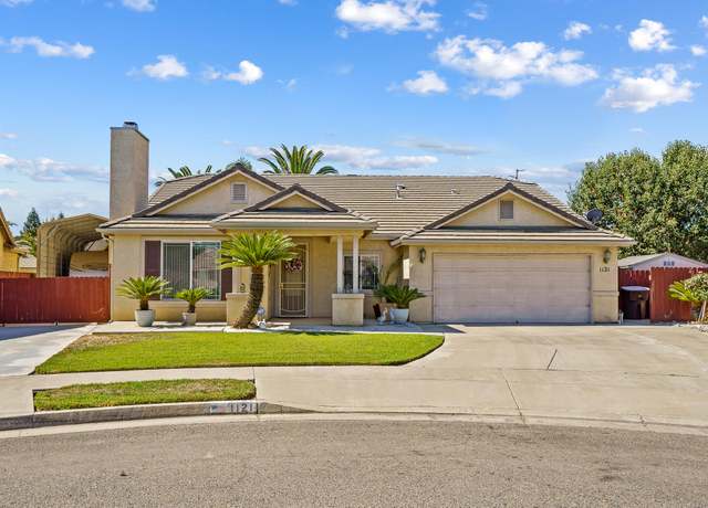 Property at 1121 Zinfandel Ct, Tulare, CA 93274, 3 beds, 2 baths