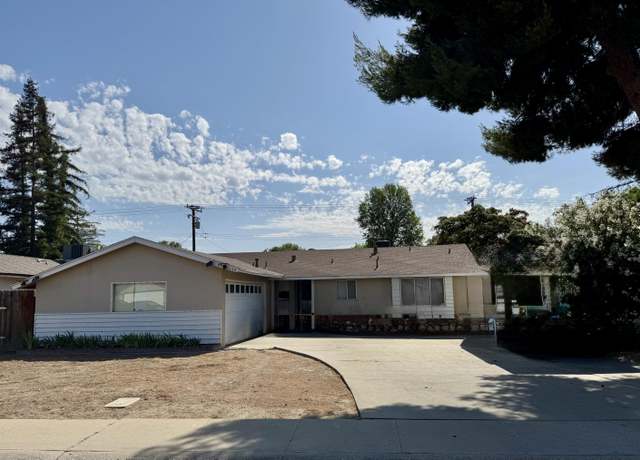 Property at 2039 S Locust St, Visalia, CA 93277, 3 beds, 2 baths