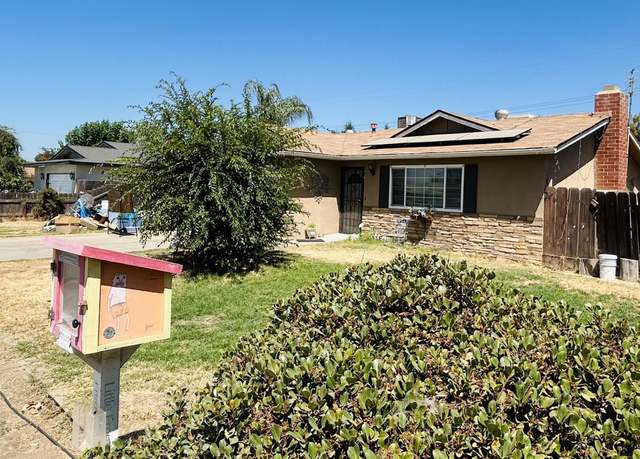 Property at 444 E Citrus Dr, Farmersville, CA 93223, 3 beds, 2 baths