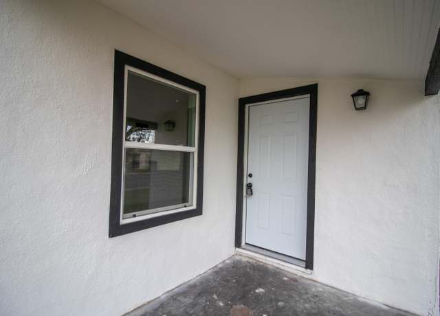 Property at 609 N 3rd St, Porterville, CA 93257, 3 beds, 2 baths