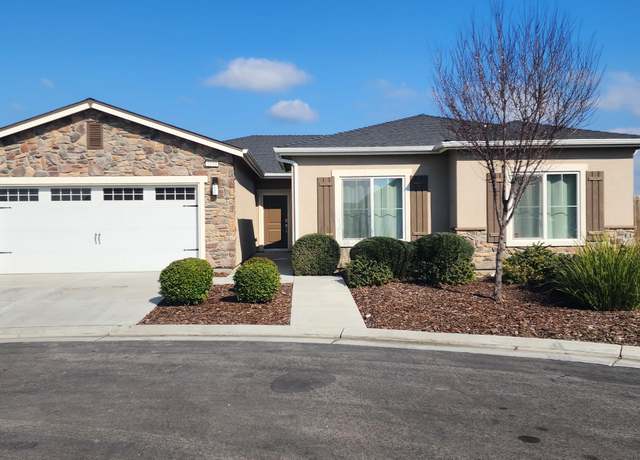 Property at 1810 Delft Ct, Tulare, CA 93274, 5 beds, 3 baths