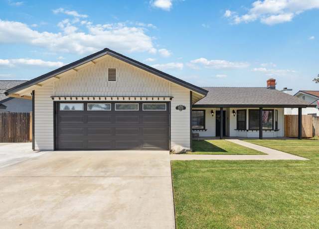 Property at 1970 E Eastbrook Ave, Tulare, CA 93274, 3 beds, 2 baths