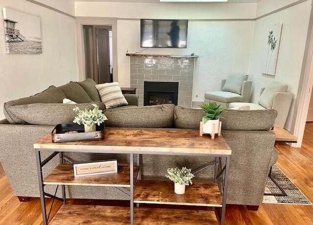 Property at 526 W Myrtle Ave, Visalia, CA 93277, 4 beds, 2 baths