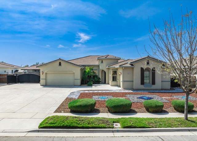 Property at 3067 Emerald Bay Pl Pl, Tulare, CA 93274, 5 beds, 3 baths