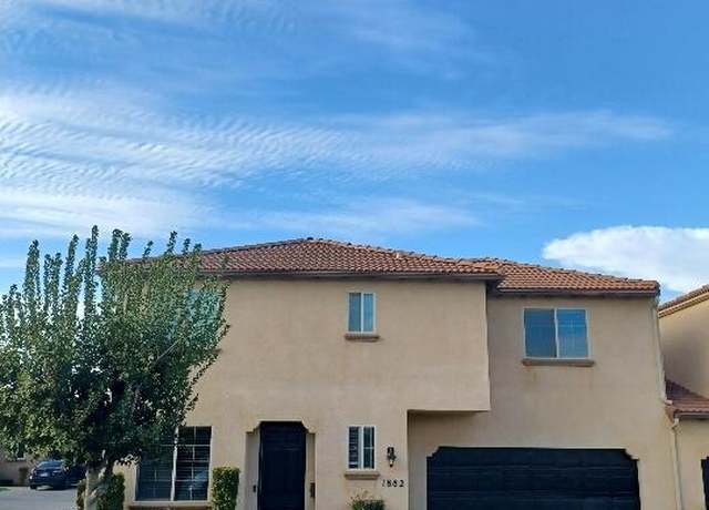 Property at 1882 W Roby Ave, Porterville, CA 93257, 3 beds, 2.5 baths