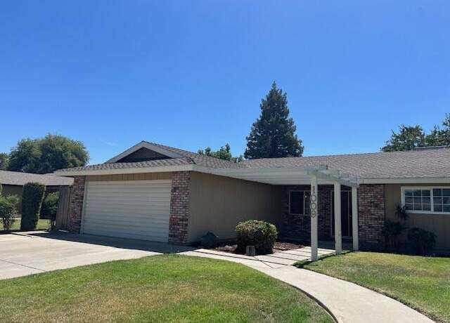 Property at 1009 W Laura Ave Ave, Visalia, CA 93277, 3 beds, 2 baths