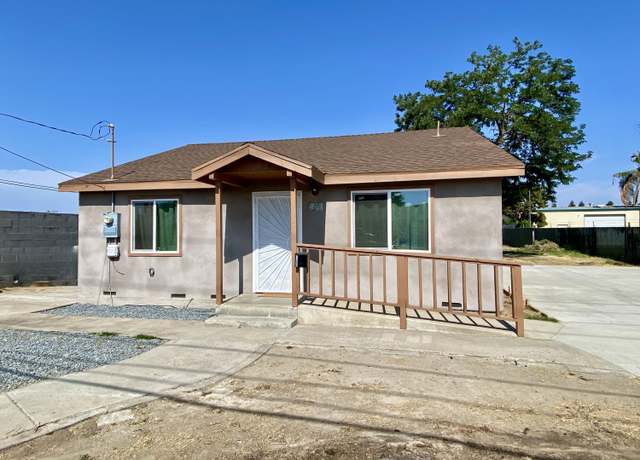 Property at 1266 N H St, Tulare, CA 93274, 3 beds, 2 baths