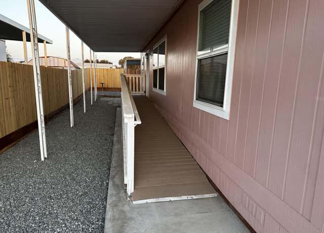 Property at 720 E Worth Ave #39, Porterville, CA 93257, 3 beds, 2 baths