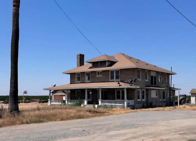 Property at 23393 Rd. 68, Tulare, CA 93274, 6 beds, 2 baths