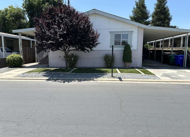 Property at 100 S Westwood St #52, Porterville, CA 93257, 3 beds, 2 baths