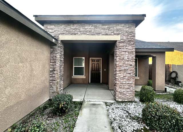 Property at 1751 N Green St, Visalia, CA 93292, 3 beds, 2 baths