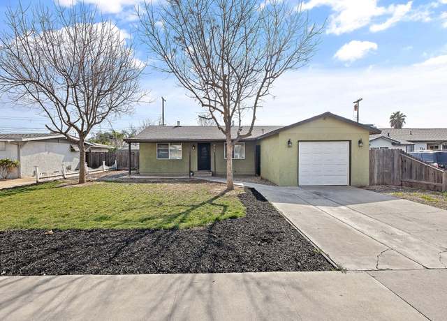 Property at 756 E North Way, Dinuba, CA 93618, 3 beds, 1 bath