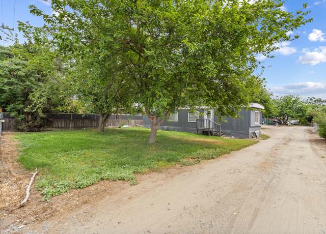 Property at 1831 W North Grand Ave, Porterville, CA 93257, 3 beds, 2 baths