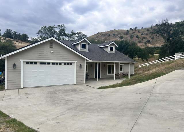 Property at 41955 Black Oak Dr, Three Rivers, CA 93271, 3 beds, 2 baths