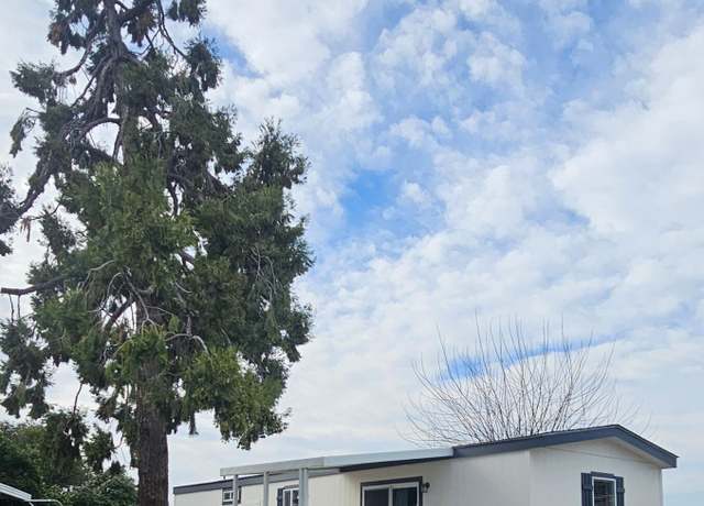 Property at 2400 W Midvalley Ave Unit P3, Visalia, CA 93277, 2 beds, 1 bath