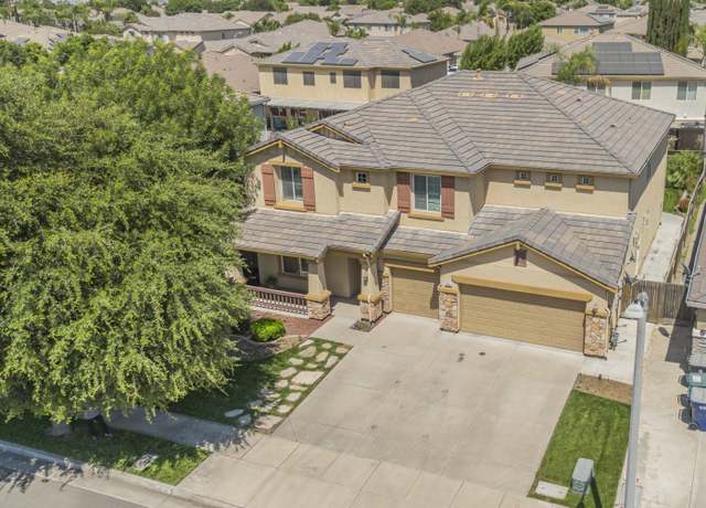 Property at 312 Martin St, Tulare, CA 93274, 4 beds, 3 baths