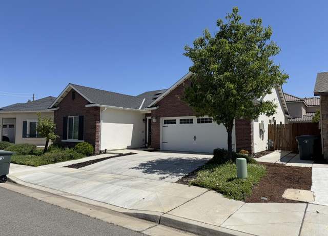Property at 2125 Las Rosas Ave, Clovis, CA 93619, 2 beds, 2 baths