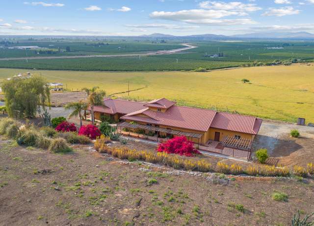 Property at 21034 Rocky Hill Dr, Exeter, CA 93221, 3 beds, 3 baths