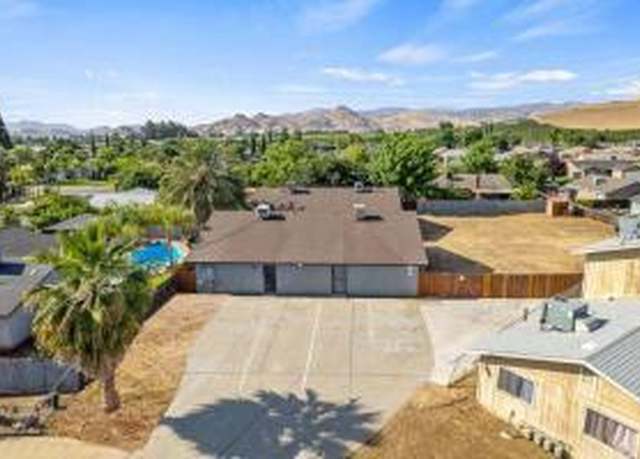 Property at 388 Crestwood Ave, Woodlake, CA 93286, 12 beds, 8 baths