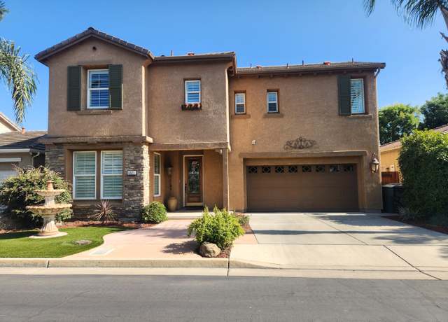 Property at 4929 W Pianosa Ave, Visalia, CA 93291, 2 beds, 2.5 baths