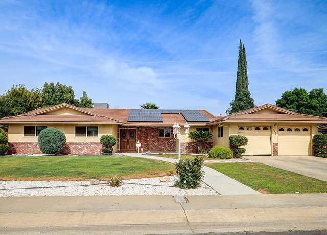 Property at 1044 Mountain View Dr, Lindsay, CA 93247, 3 beds, 2.5 baths