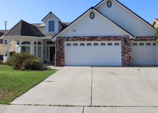 Property at 5222 W Lark Ct, Visalia, CA 93291, 4 beds, 2 baths