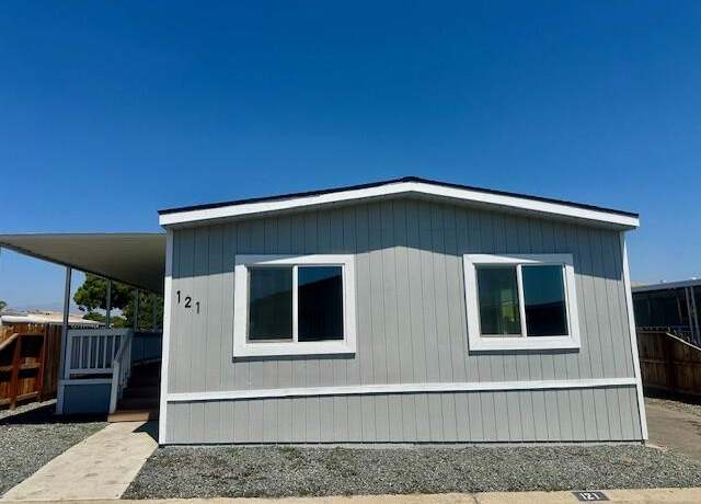Property at 720 E Worth Space 121 Ave, Porterville, CA 93257, 2 beds, 2 baths