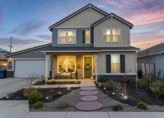 Property at 2827 Sand Hills Ave, Tulare, CA 93274, 4 beds, 3 baths