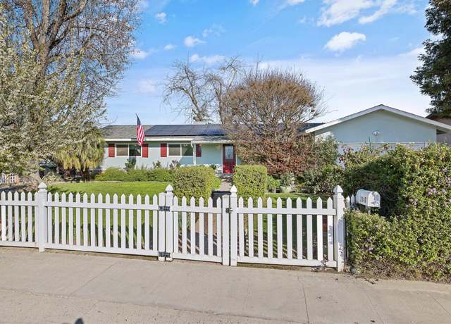 Property at 2848 S Martin St, Visalia, CA 93277, 3 beds, 2 baths