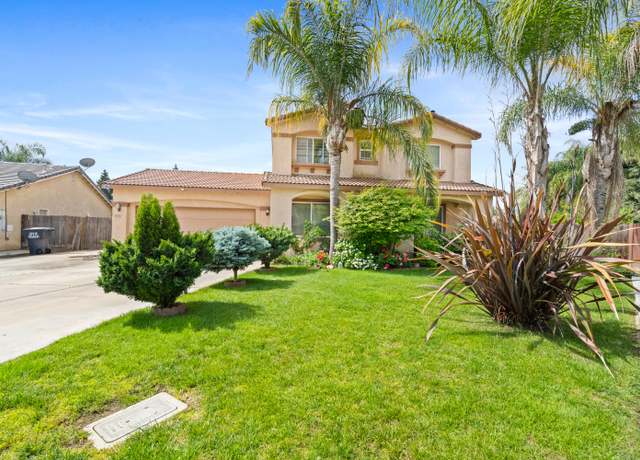 Property at 3931 E Hillcrest Ave, Visalia, CA 93292, 5 beds, 2.5 baths