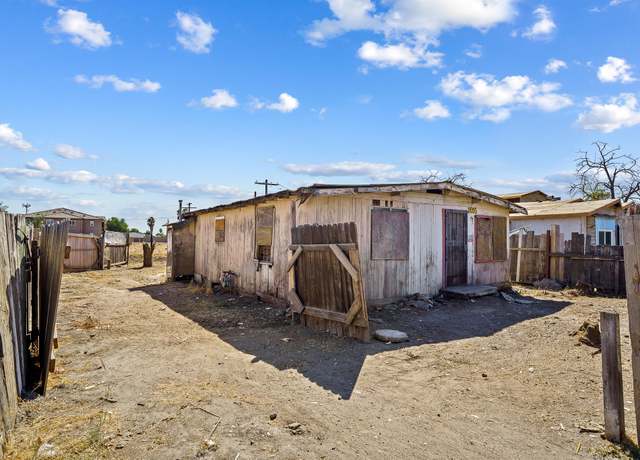 Property at 2551 Patterson Ave, Corcoran, CA 93212, 2 beds, 1 bath