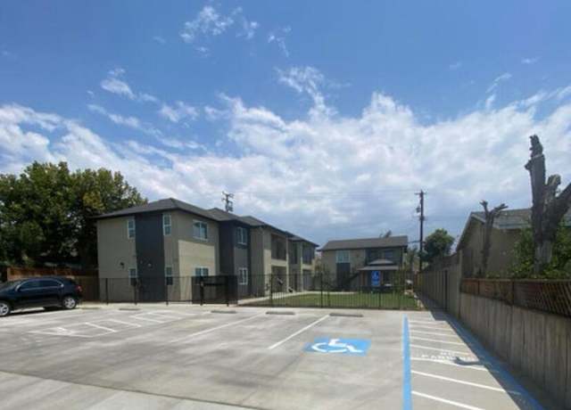 Property at 278 N Palm St, Woodlake, CA 93286, 12 beds, 12 baths